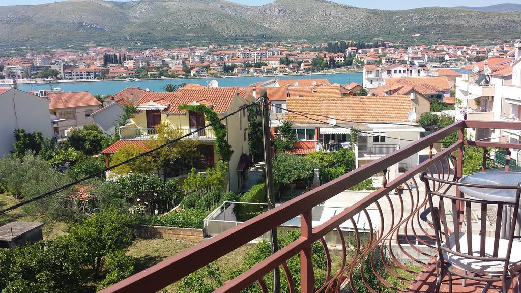 Mravak Apartments Trogir Exterior photo